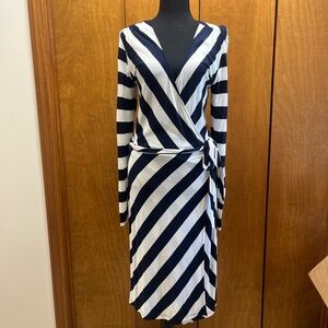 Old Navy Navy and White Sheath Dress V-Neck Long Sleeve